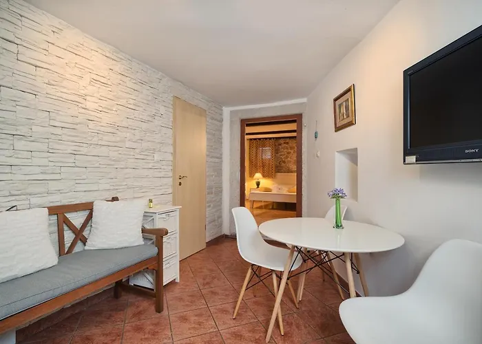 Poetry House 4* Split