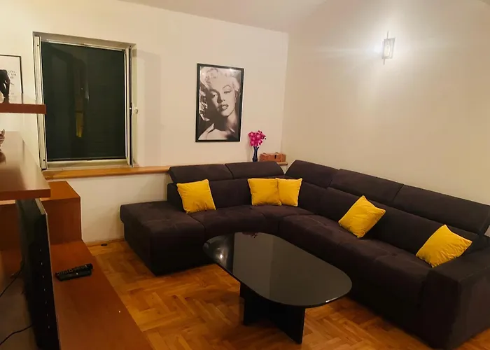 Guest house Poetry House