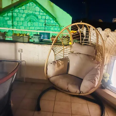 Гостьовий будинок Poetry House